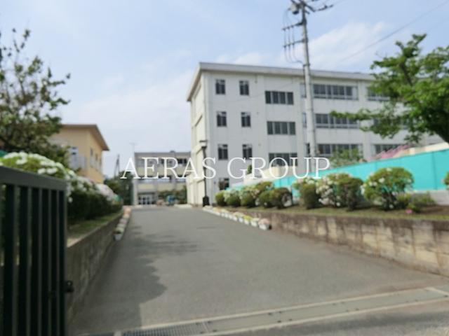 中学校　茅ヶ崎市立浜須賀中学校（中学校）まで584m