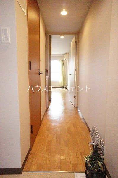 玄関　玄関です。※参考画像