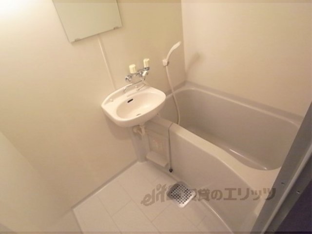 バス・シャワールーム　バス