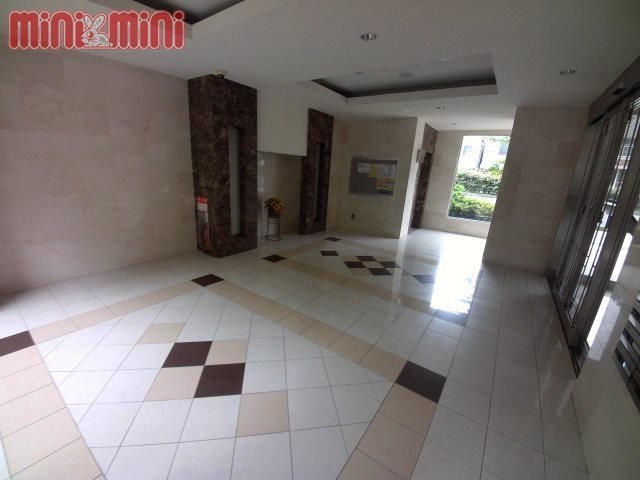 その他　清潔感のあるエントランス