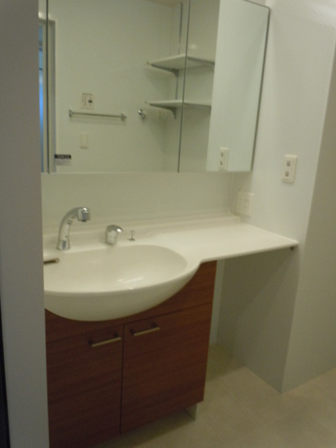 洗面設備　２０５　洗髪洗面化粧台