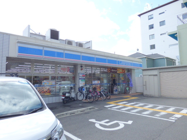 コンビニ　ローソン（コンビニ）まで500m