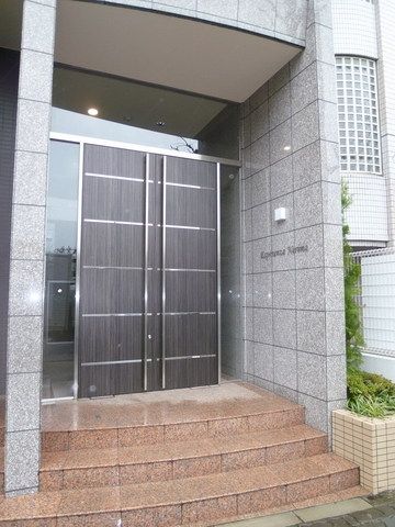 エントランス　☆オートロックつき☆