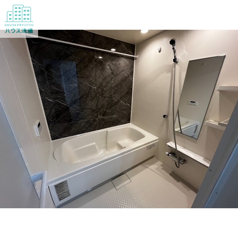 バス・シャワールーム　※同タイプ別号室のお写真です