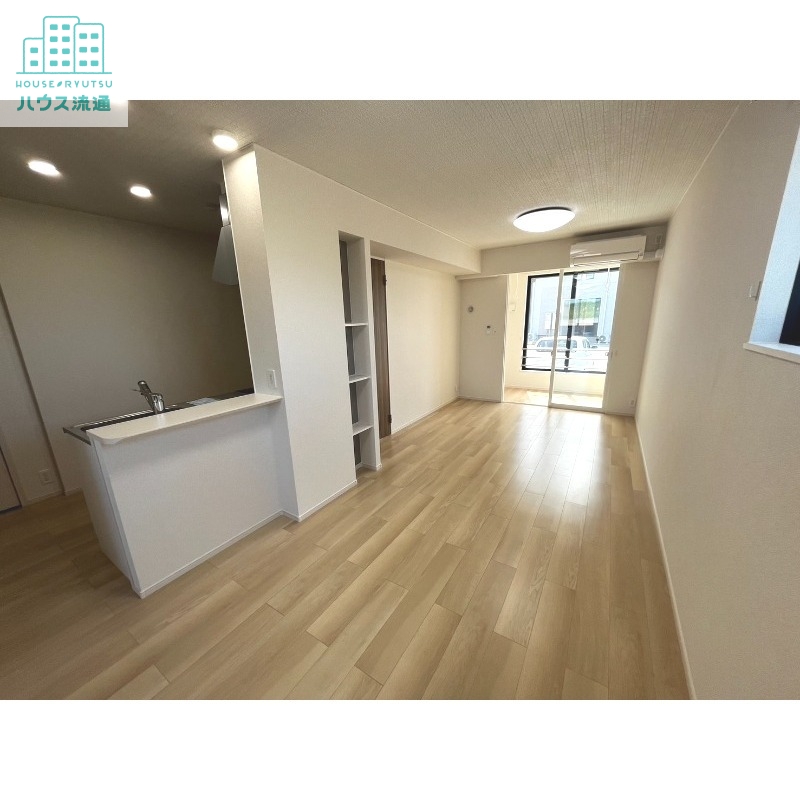 居室・リビング　※同タイプ別号室のお写真です