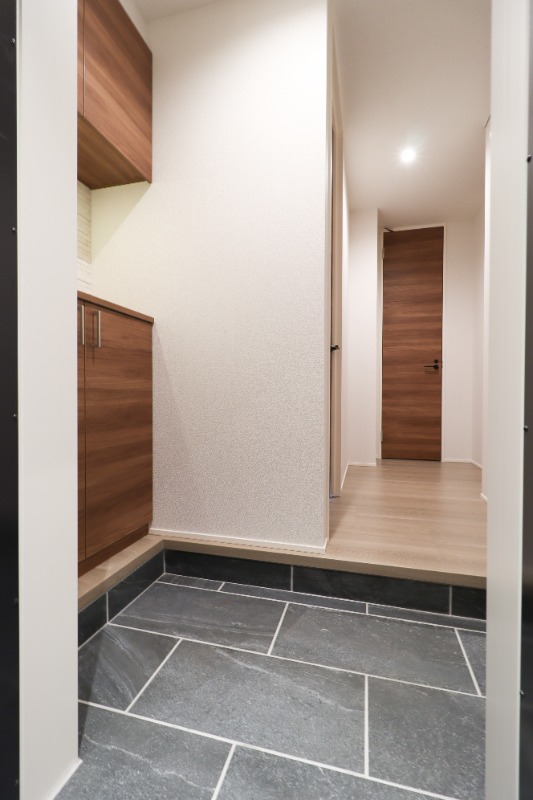 玄関　図面と現状に相違がある場合には現状を優先