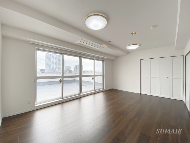 居室・リビング　南向きのリビング！