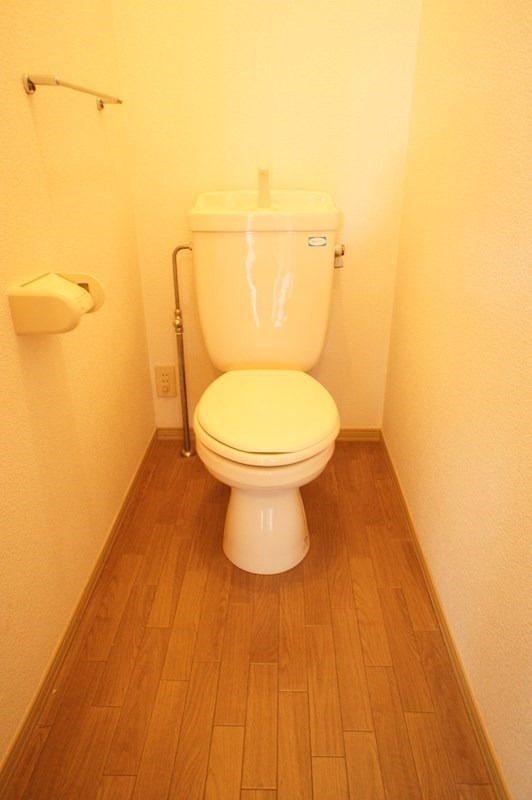 トイレ　別号室