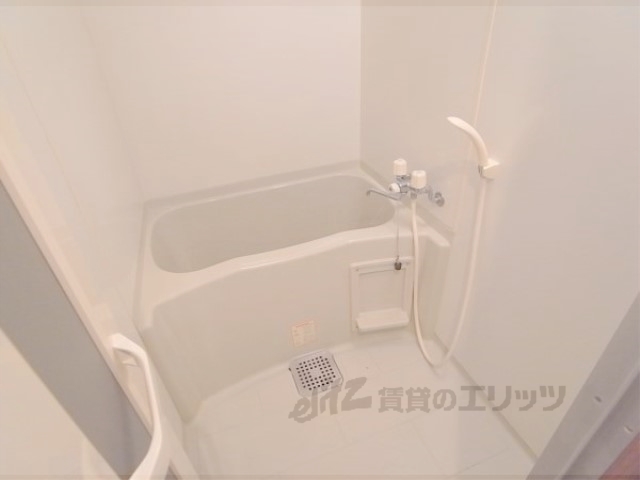 バス・シャワールーム　綺麗です