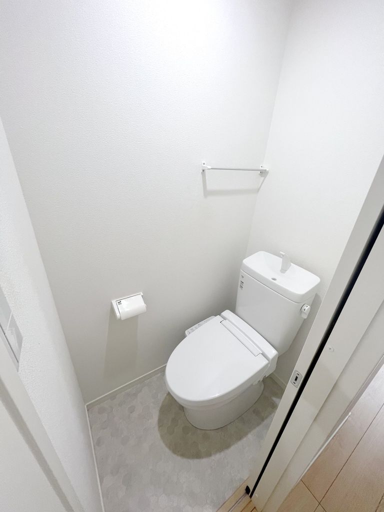 トイレ　トイレ