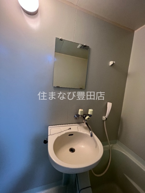 洗面設備　同型タイプ