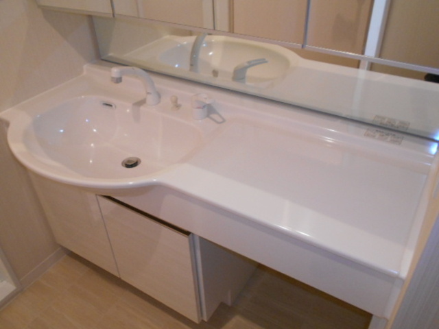 洗面設備　洗髪洗面化粧台