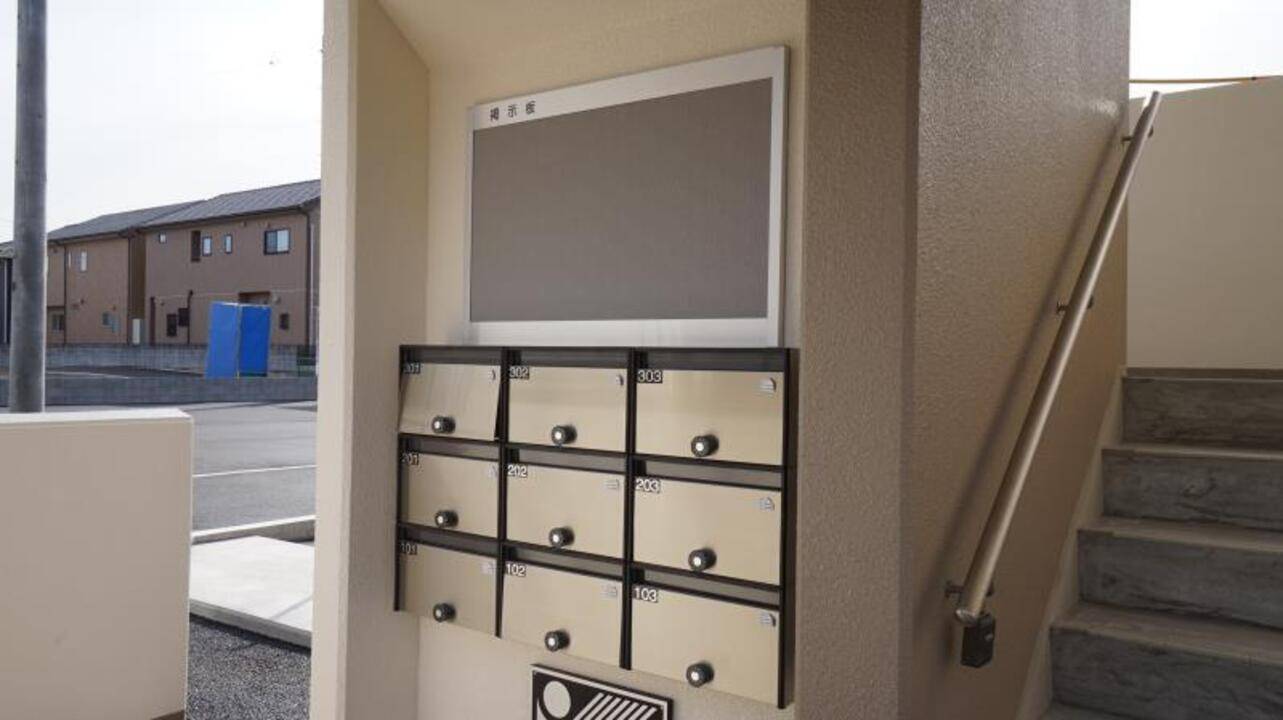 エントランス　メールBOX