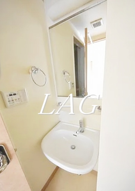 洗面設備　独立洗面台です。