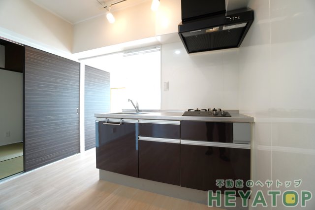 キッチン　システムキッチン完備（同仕様写真）