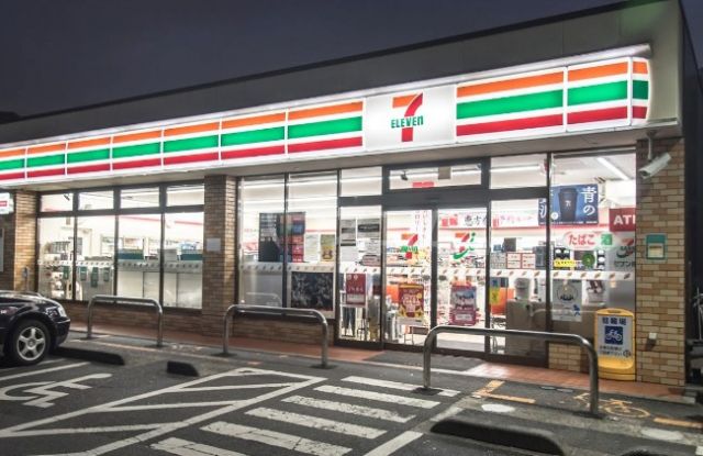 コンビニ　セブン-イレブン世田谷経堂３丁目店（コンビニ）まで909m