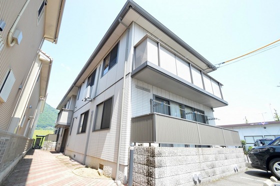 建物外観　１フロア２世帯！