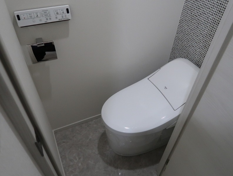 トイレ　独立型のトイレルーム☆(同一仕様写真)