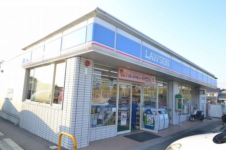 コンビニ　ローソン（コンビニ）まで717m