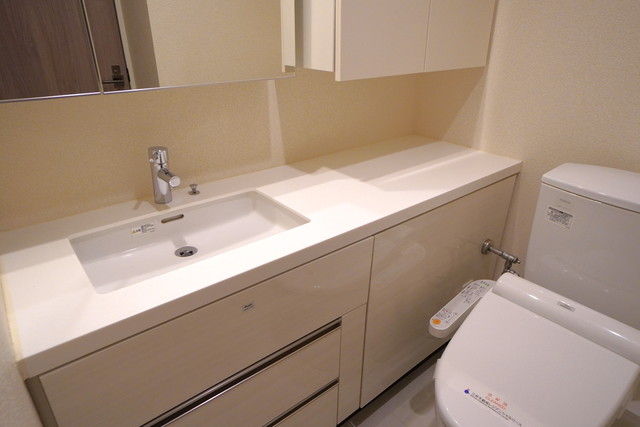 洗面設備　※写真は同タイプ住戸です。