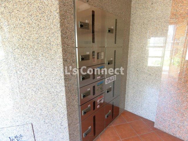 その他共有部分　宅配ＢＯＸ付きでいつでも荷物を受け取れます。