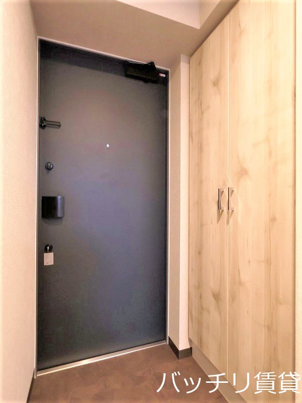 玄関　画像は、同型タイプの為、現状を優先いたします。