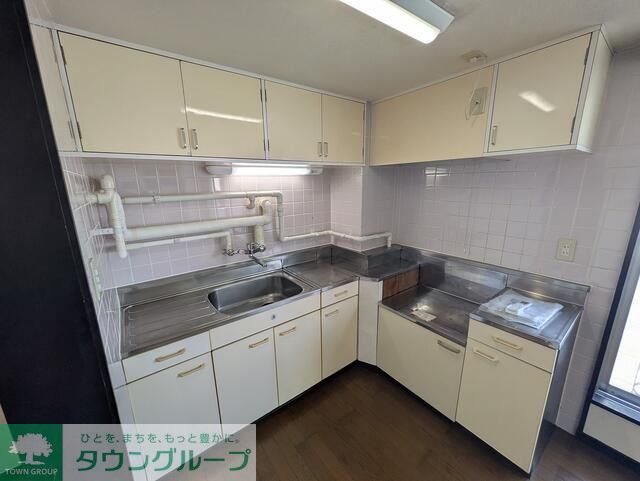 キッチン　※同建物別室設備施工例　現況優先