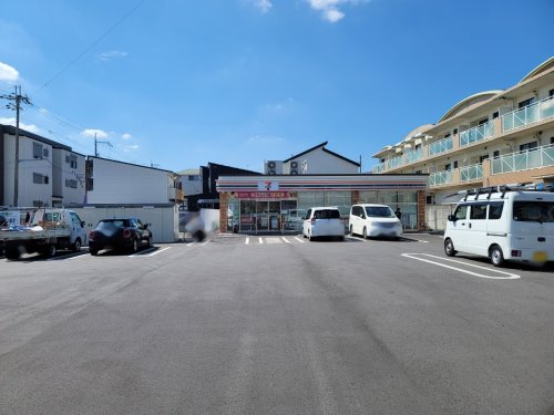 コンビニ　セブンイレブン尼崎塚口町４丁目店（コンビニ）まで458m