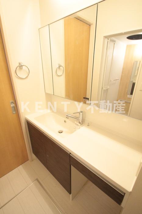 洗面設備　忙しい朝には欠かせない洗面所です