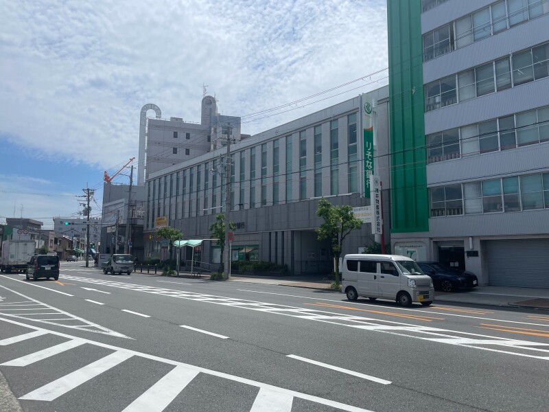 銀行　りそな銀行布施口支店（銀行）まで131m