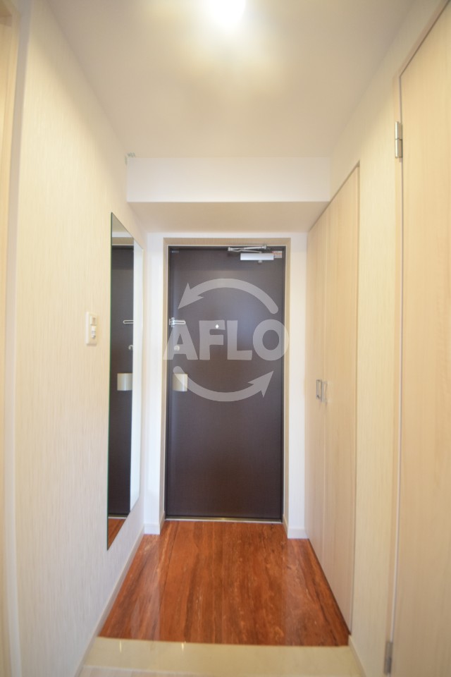 玄関　Vinoプレジオ本町　玄関