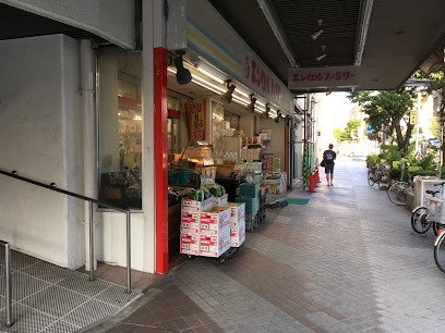 スーパー　エンゼルファミリー門前仲町店（スーパー）まで206m