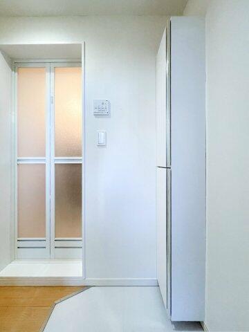 玄関　※参考写真