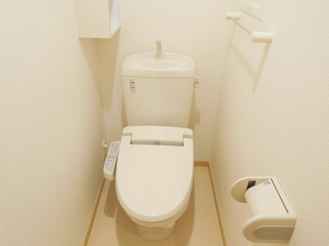 トイレ　温水洗浄便座付きでおすすめ！