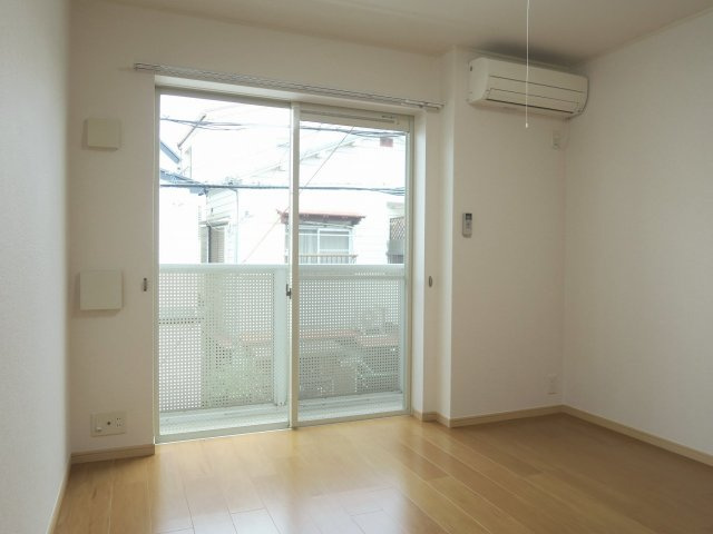 居室・リビング　エアコン付きで初期費用を抑えたい方にもおすすめです。