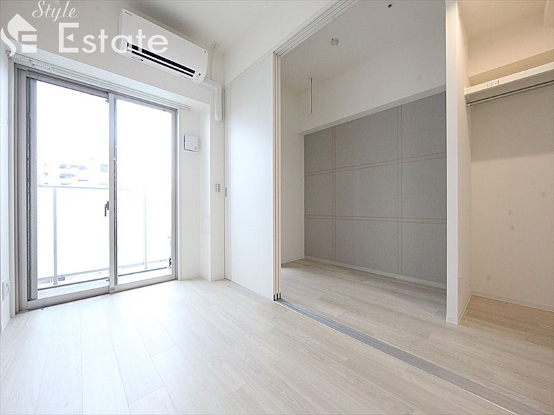 居室・リビング　内装