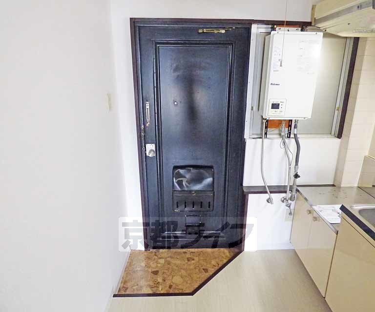 玄関　広々とした玄関です。