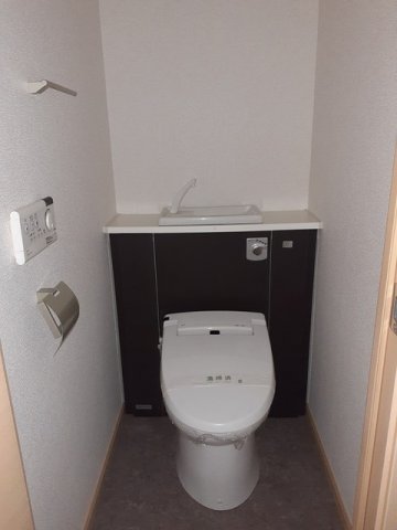 トイレ　清潔感のあるトイレです