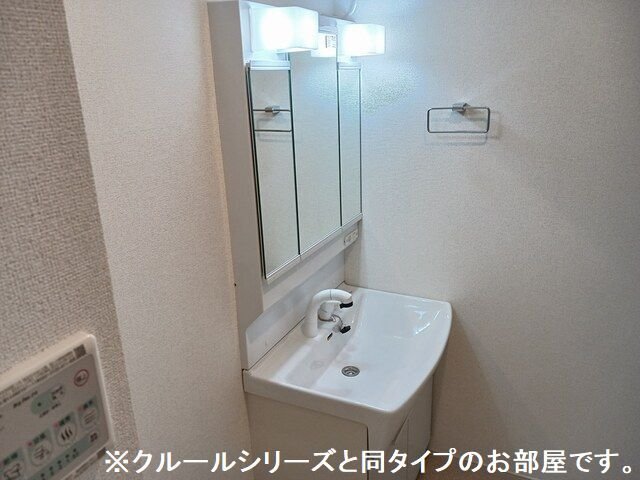 洗面設備　広い洗面スペース