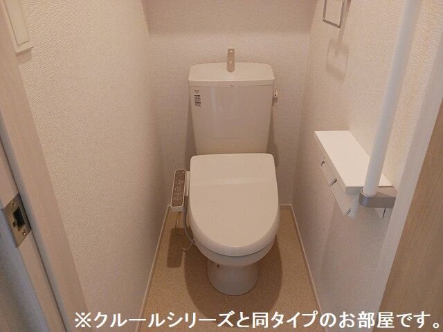 トイレ　清潔感のあるトイレです