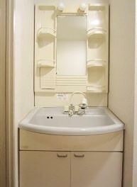 洗面設備　※同仕様写真含む