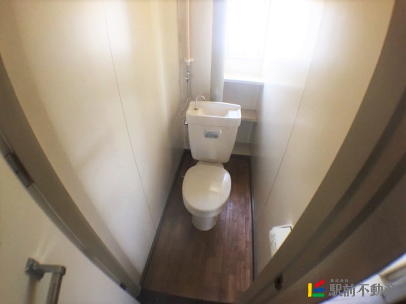 トイレ　トイレに窓あり（同タイプ）