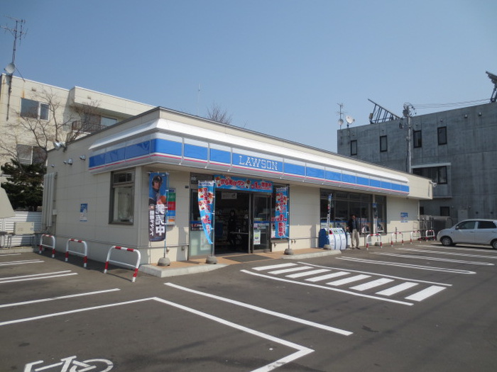 コンビニ　ローソン（コンビニ）まで70m