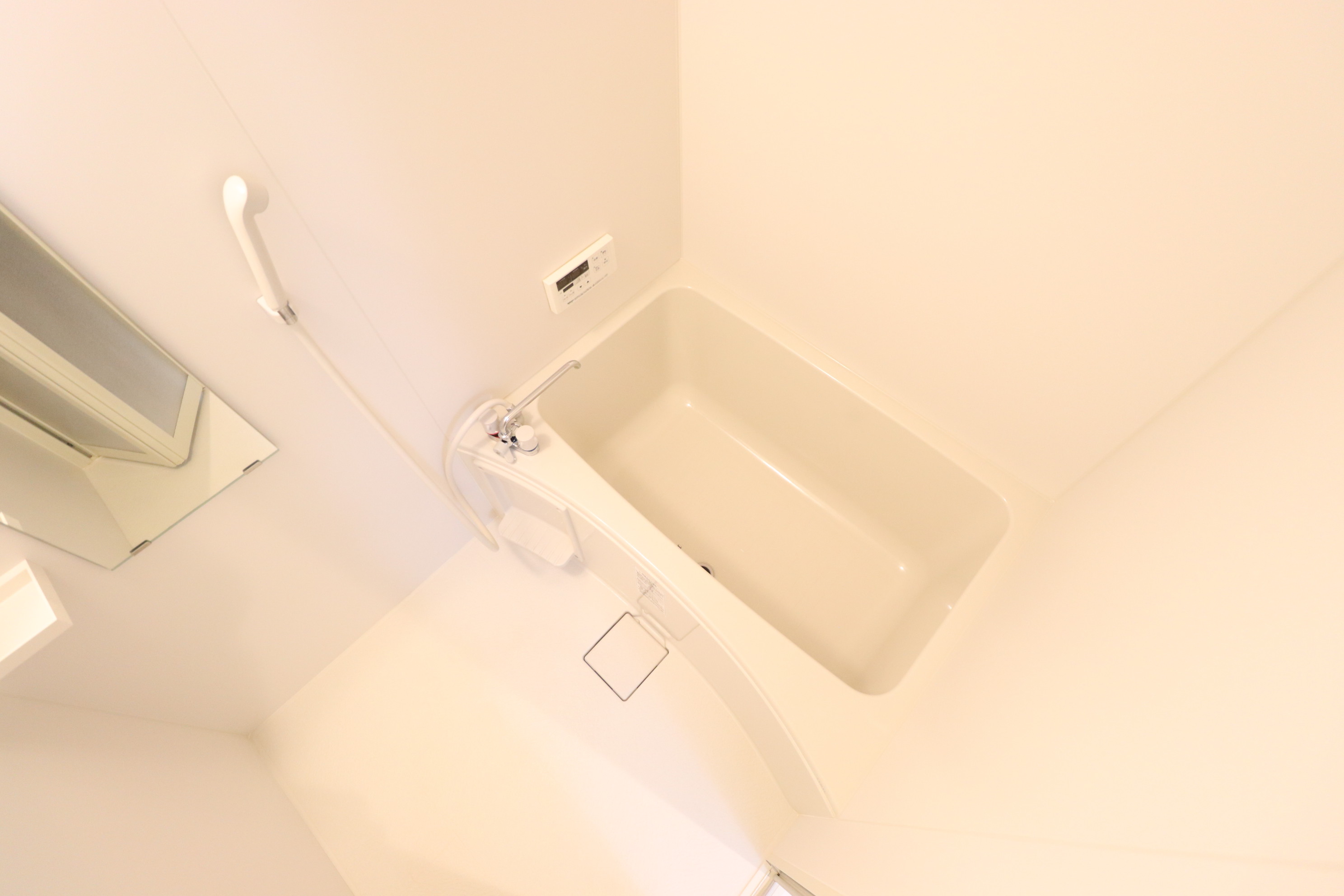 バス・シャワールーム　追い焚き給湯付きのバスルーム♪