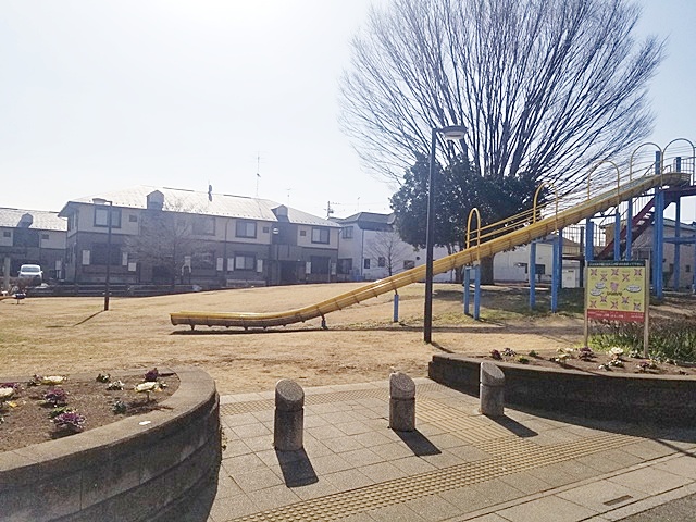 公園　かみしんでん公園（公園）まで882m
