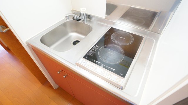 キッチン　コンパクトなキッチンで掃除もらくらく