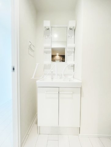 洗面設備　独立洗面台です。