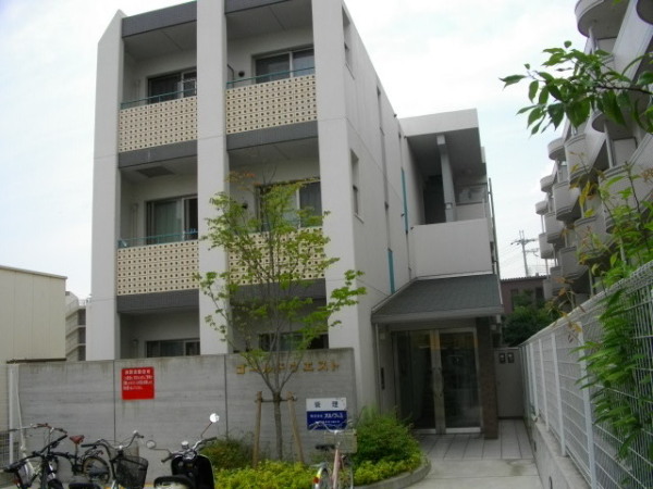 建物外観　オートロック付きで安心です♪