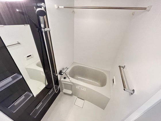 バス・シャワールーム　※別部屋の写真です