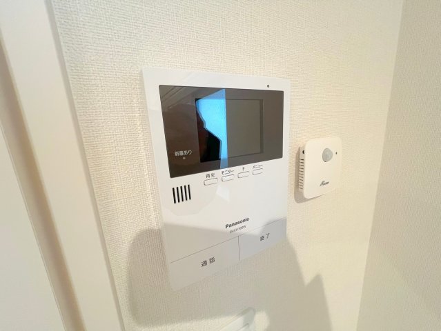 セキュリティ　TVモニターホンで来客が誰か確認してから開けて下さいね